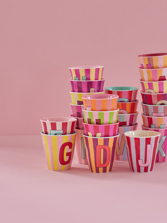 Rice - Melamine Alfabetbekers Strepen - Roze Tinten