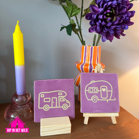 Tegeltje caravan in paars met glitter goud