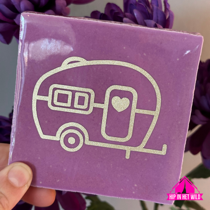 Tegeltje caravan in paars met glitter goud