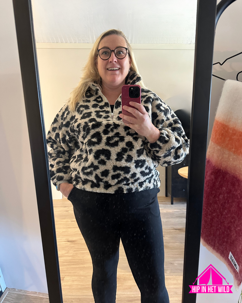 Afbeelding laden in Galerijviewer, Warme Teddy Pantertrui met Rits – Beige
