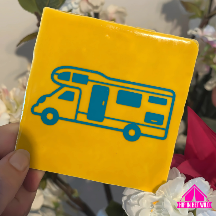 Tegeltje camper alkoof in geel met turquoise