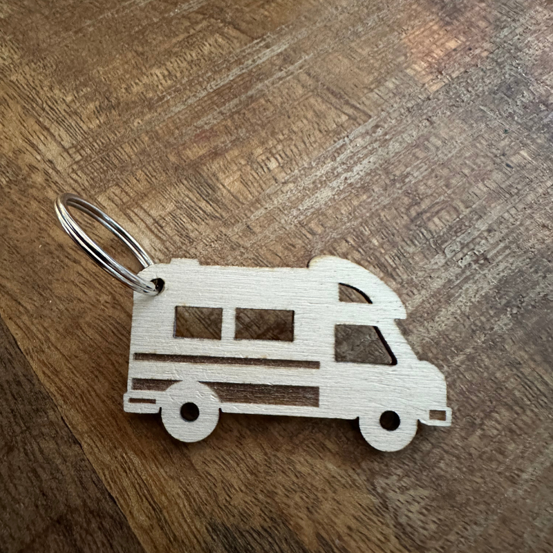 Afbeelding laden in Galerijviewer, Houten Sleutelhangers in diverse type caravans, campers of vouwwagen
