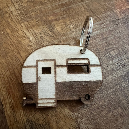 Houten Sleutelhangers in diverse type caravans, campers of vouwwagen