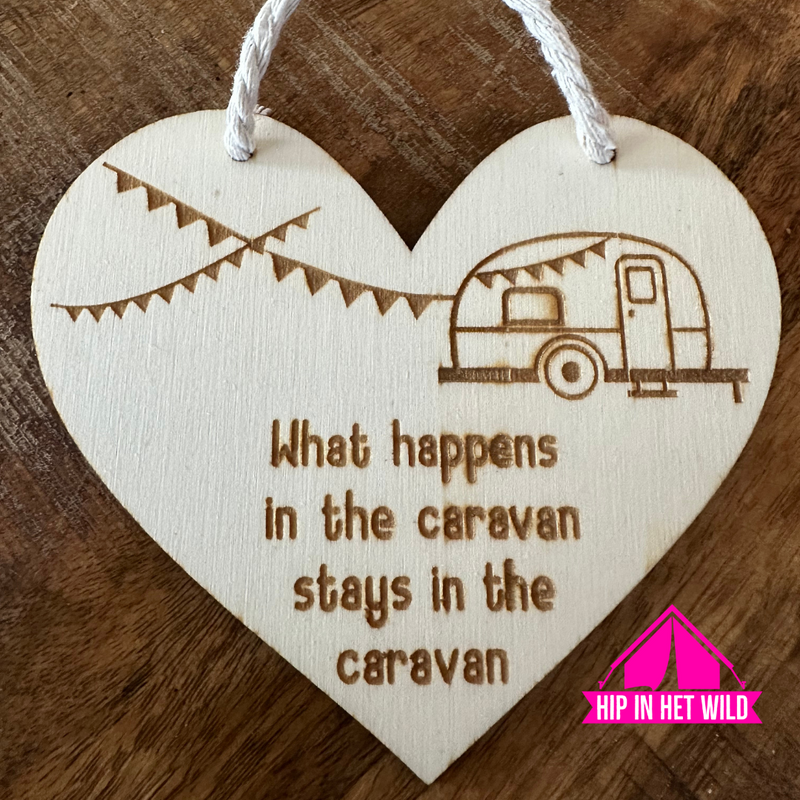 Afbeelding laden in Galerijviewer, Houten harten met caravan, camper en vouwwagen spreuken
