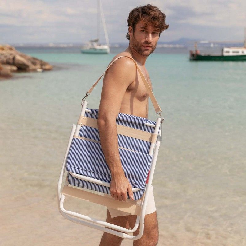 Afbeelding laden in Galerijviewer, Blauw gestreepte strandstoel
