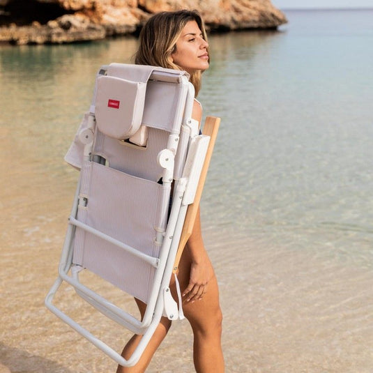 Beige bedrukte strandstoel met gewatteerd gezichtsgat