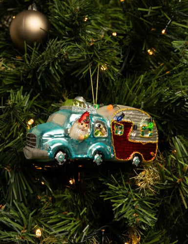 Glazen Kerstbal - Auto met caravan op vakantie 15cm