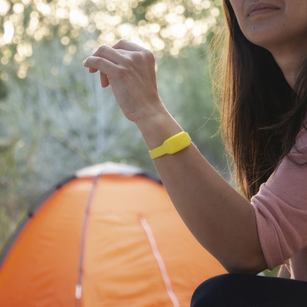 Afbeelding laden in Galerijviewer, Citronella anti-muggen armband in ROOD
