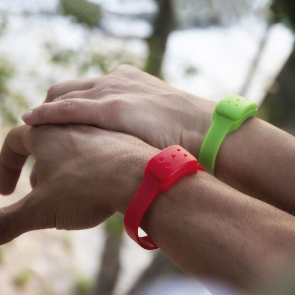 Afbeelding laden in Galerijviewer, Citronella anti-muggen armband in ROOD
