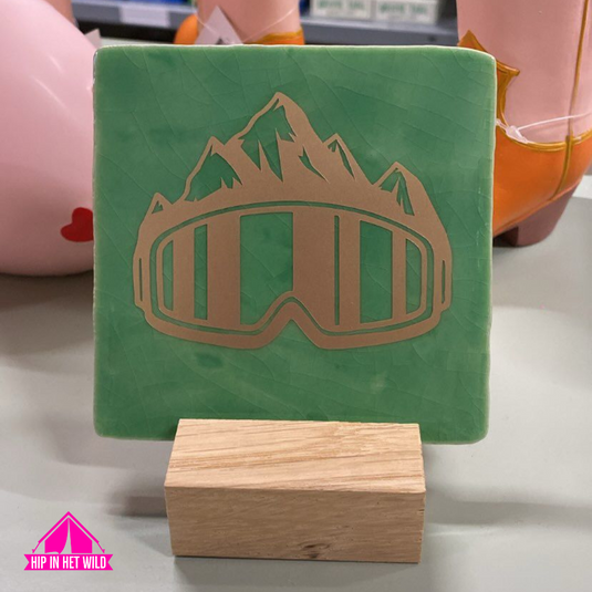 Tegeltje groen met rose gouden skibril
