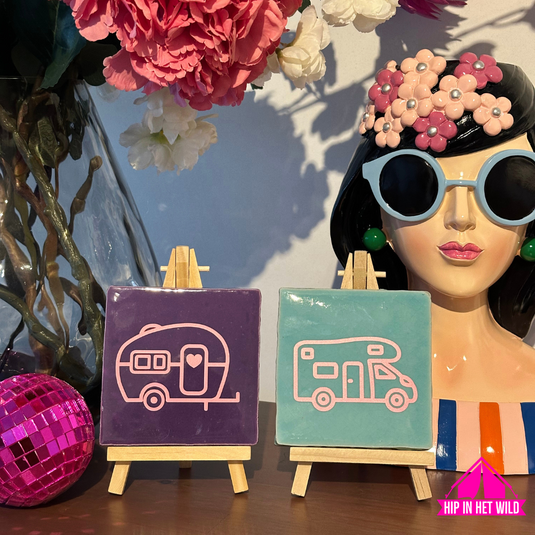 Tegeltje paars met caravan in roze